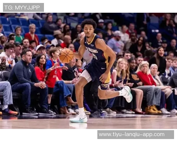 特雷墨菲半场表现抢眼11投6中斩获15分1篮板3抢断展现实力
